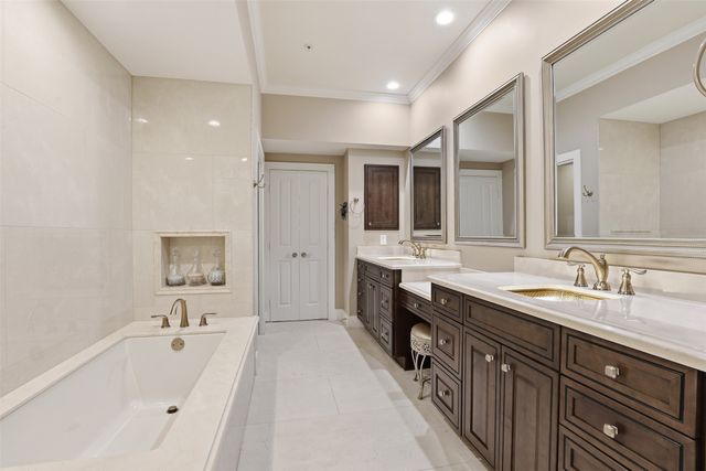 411 W 7th Street 1005, Fort Worth, TX 76102