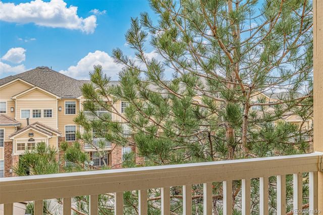 5726 N Genoa Way 301, Aurora, CO 80019