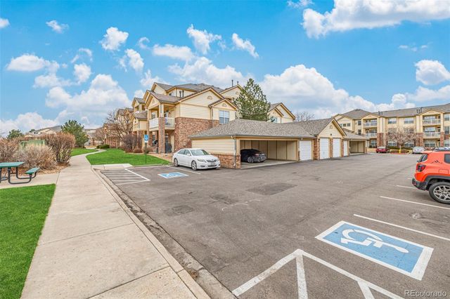 5726 N Genoa Way 301, Aurora, CO 80019