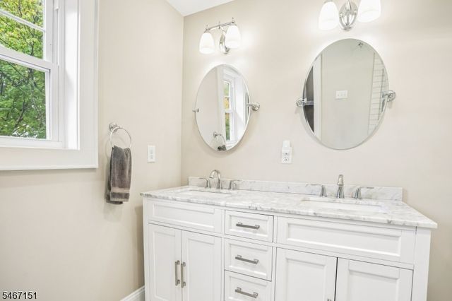 19 Montclair Ave, Verona Twp., NJ 07044