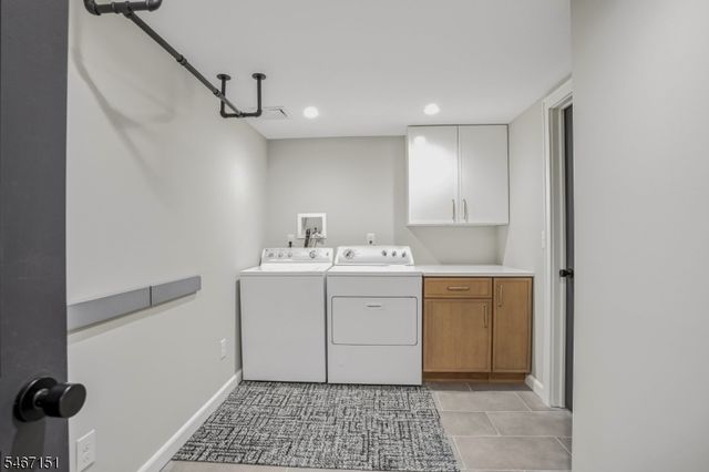 19 Montclair Ave, Verona Twp., NJ 07044