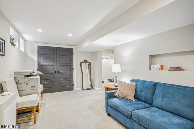 19 Montclair Ave, Verona Twp., NJ 07044