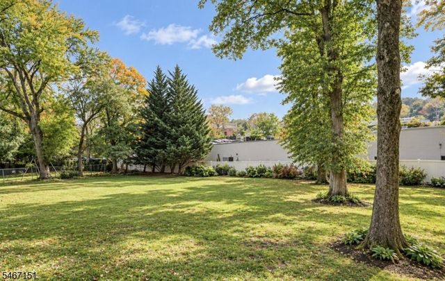 19 Montclair Ave, Verona Twp., NJ 07044