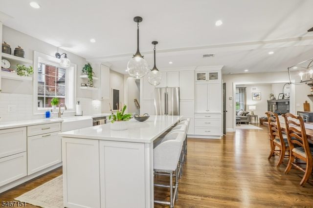 19 Montclair Ave, Verona Twp., NJ 07044