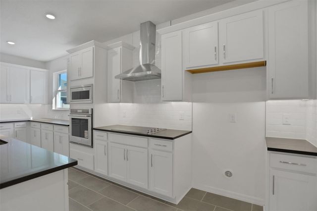 17477 VALLEYWOOD PARKWAY, Land O Lakes, FL 34638