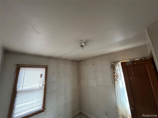 12219 Stout Street, Detroit, MI 48228