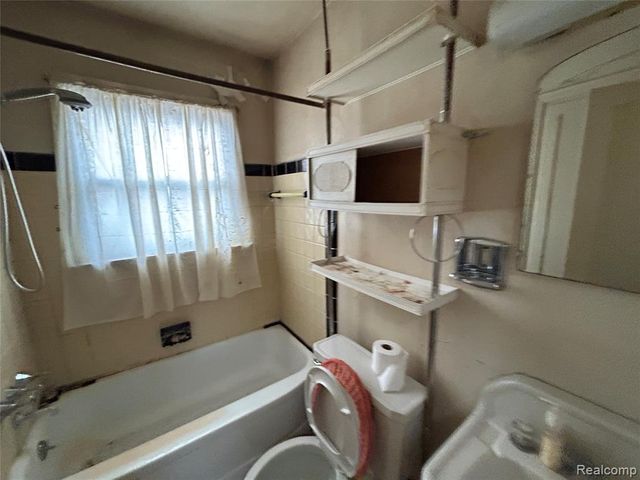 12219 Stout Street, Detroit, MI 48228