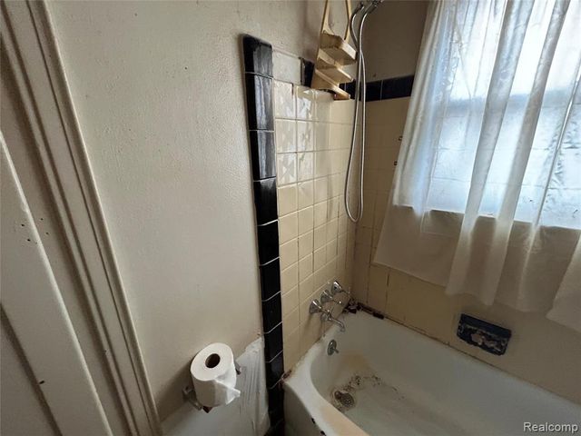 12219 Stout Street, Detroit, MI 48228