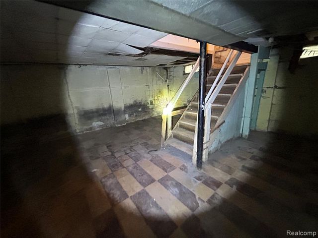 12219 Stout Street, Detroit, MI 48228