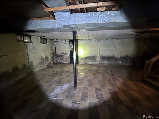 12219 Stout Street, Detroit, MI 48228