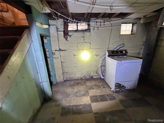 12219 Stout Street, Detroit, MI 48228