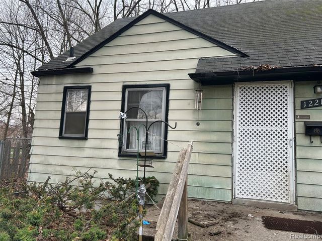 12219 Stout Street, Detroit, MI 48228