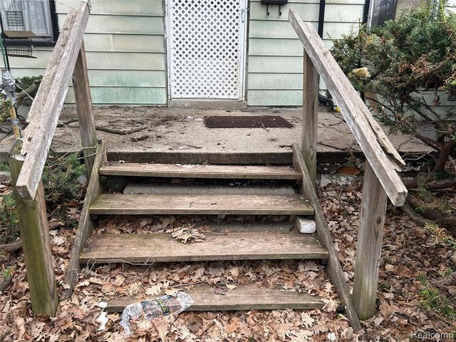 12219 Stout Street, Detroit, MI 48228