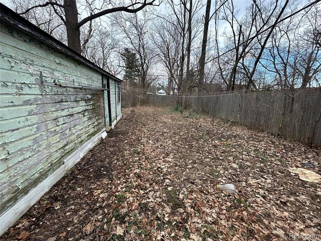 12219 Stout Street, Detroit, MI 48228