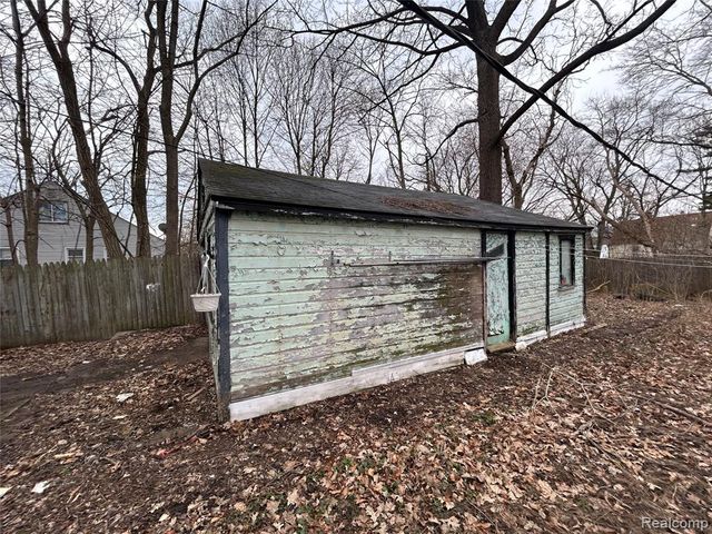 12219 Stout Street, Detroit, MI 48228