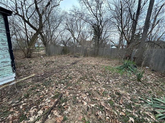 12219 Stout Street, Detroit, MI 48228