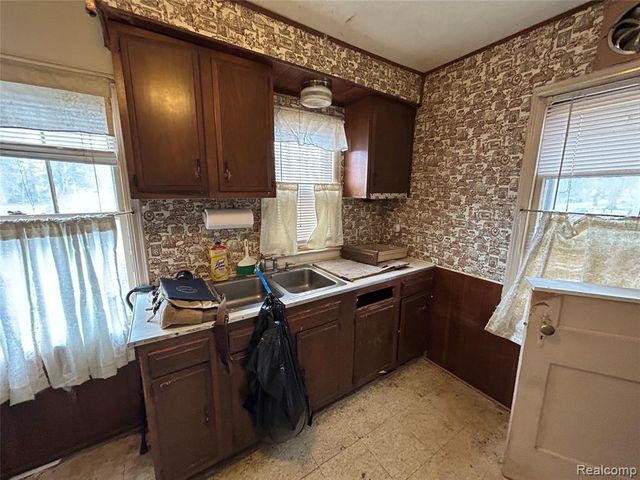 12219 Stout Street, Detroit, MI 48228