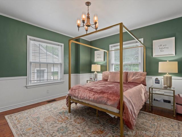 1629 Dewey Avenue, Bartlesville, OK 74003