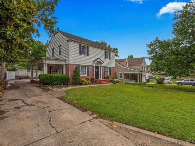 1629 Dewey Avenue, Bartlesville, OK 74003