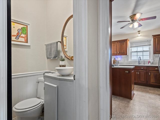 1629 Dewey Avenue, Bartlesville, OK 74003