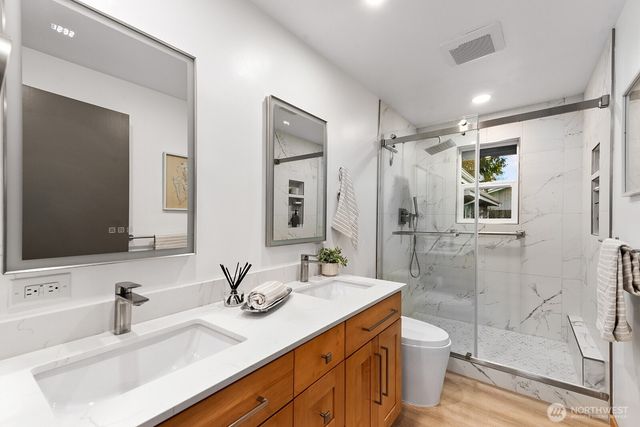 4902 NE 7th Place, Renton, WA 98059