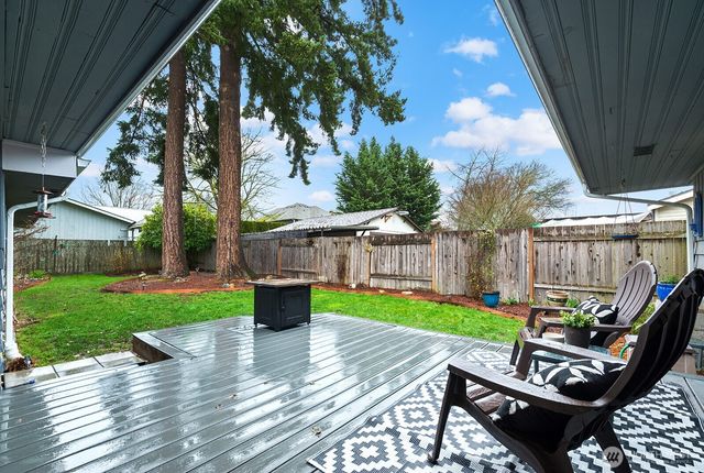 4902 NE 7th Place, Renton, WA 98059