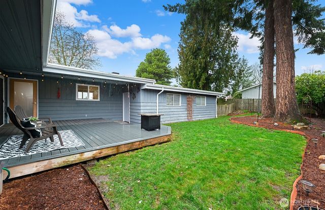 4902 NE 7th Place, Renton, WA 98059