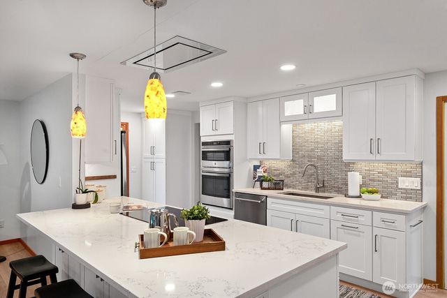 4902 NE 7th Place, Renton, WA 98059