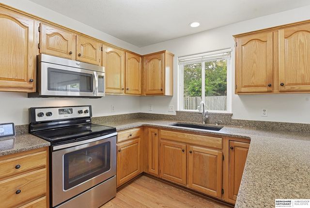 20059 Hopper Street, Omaha, NE 68022