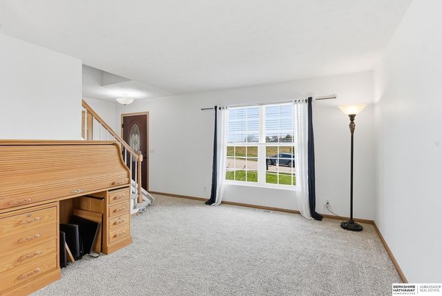 20059 Hopper Street, Omaha, NE 68022