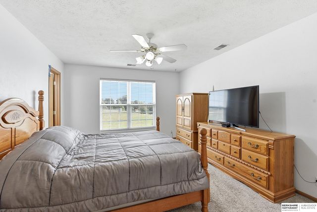 20059 Hopper Street, Omaha, NE 68022