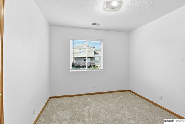 20059 Hopper Street, Omaha, NE 68022