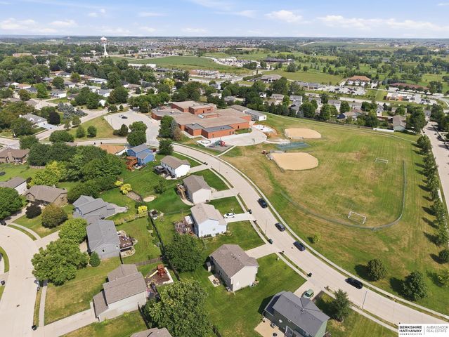 20059 Hopper Street, Omaha, NE 68022