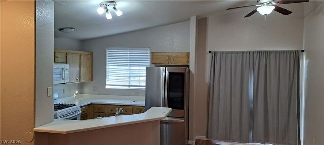 1881 West Alexander Road 2062, North Las Vegas, NV 89032