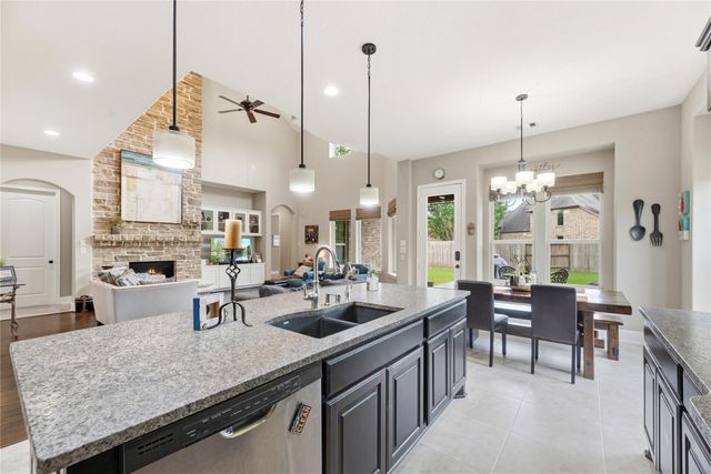 30119 Verdant Creek Drive, Fulshear, TX 77441