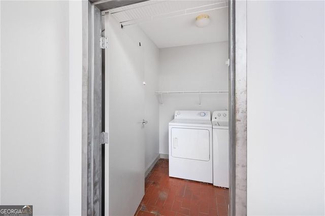 881 Memorial Drive 206, Atlanta, GA 30316