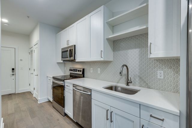 1041 E Trinity Ln Apt 218, Nashville, TN 37216