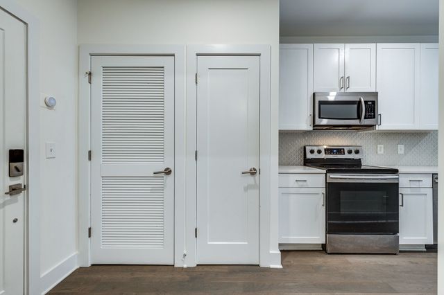 1041 E Trinity Ln Apt 218, Nashville, TN 37216