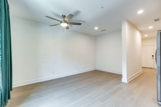 1041 E Trinity Ln Apt 218, Nashville, TN 37216
