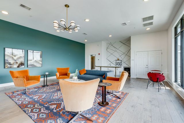 1041 E Trinity Ln Apt 218, Nashville, TN 37216