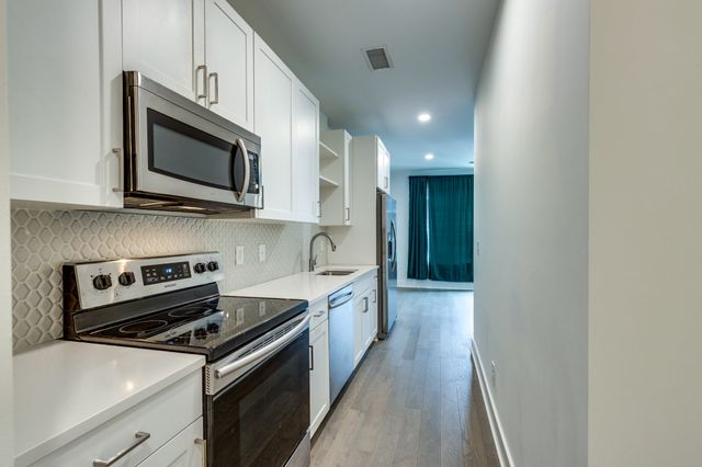 1041 E Trinity Ln Apt 218, Nashville, TN 37216