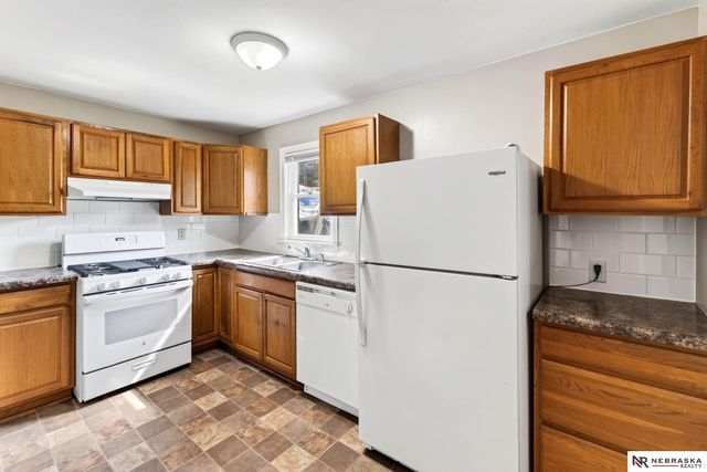 2719 S 25th Street, Omaha, NE 68105