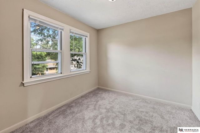 2719 S 25th Street, Omaha, NE 68105