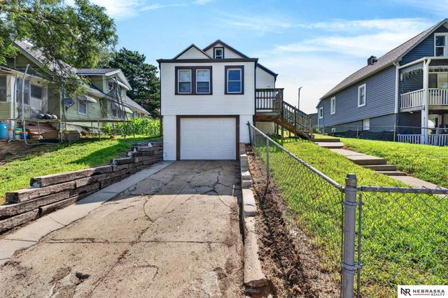 2719 S 25th Street, Omaha, NE 68105