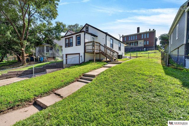 2719 S 25th Street, Omaha, NE 68105