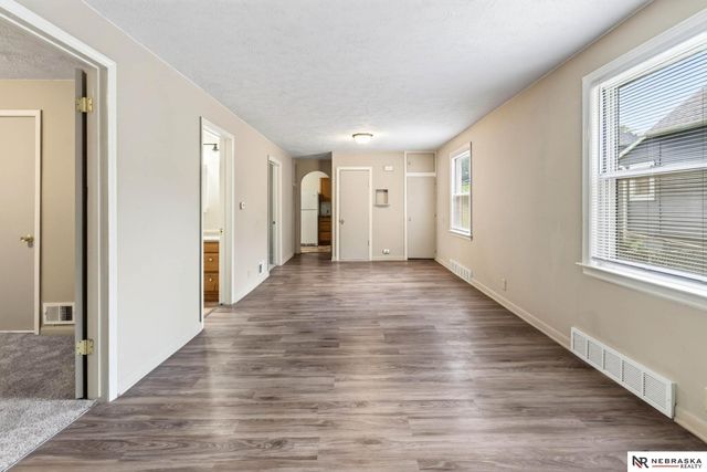 2719 S 25th Street, Omaha, NE 68105