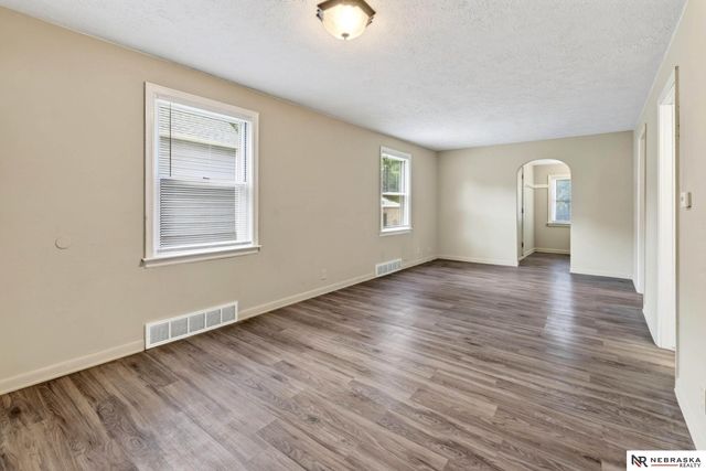 2719 S 25th Street, Omaha, NE 68105