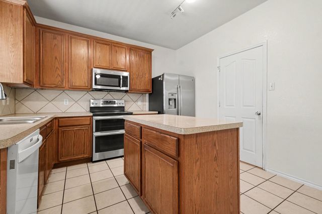 3425 Hermalinda Drive, Denton, TX 76207