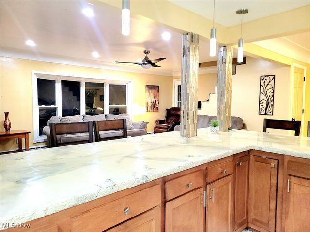 2135 Pine Ridge Drive, Wickliffe, OH 44092