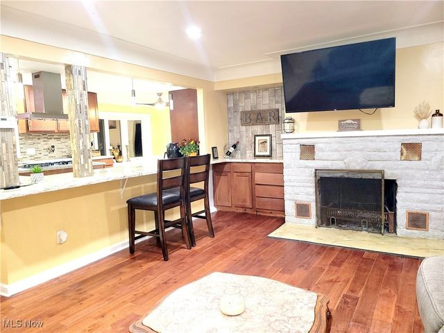 2135 Pine Ridge Drive, Wickliffe, OH 44092